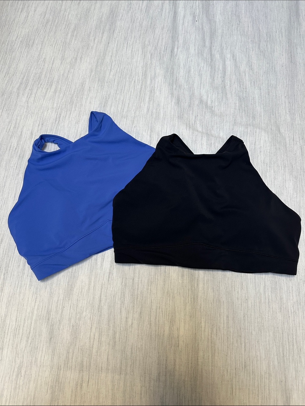 Vuori Racerback Bras